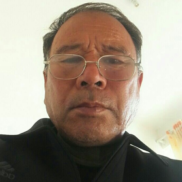 冷傲洛尘的照片