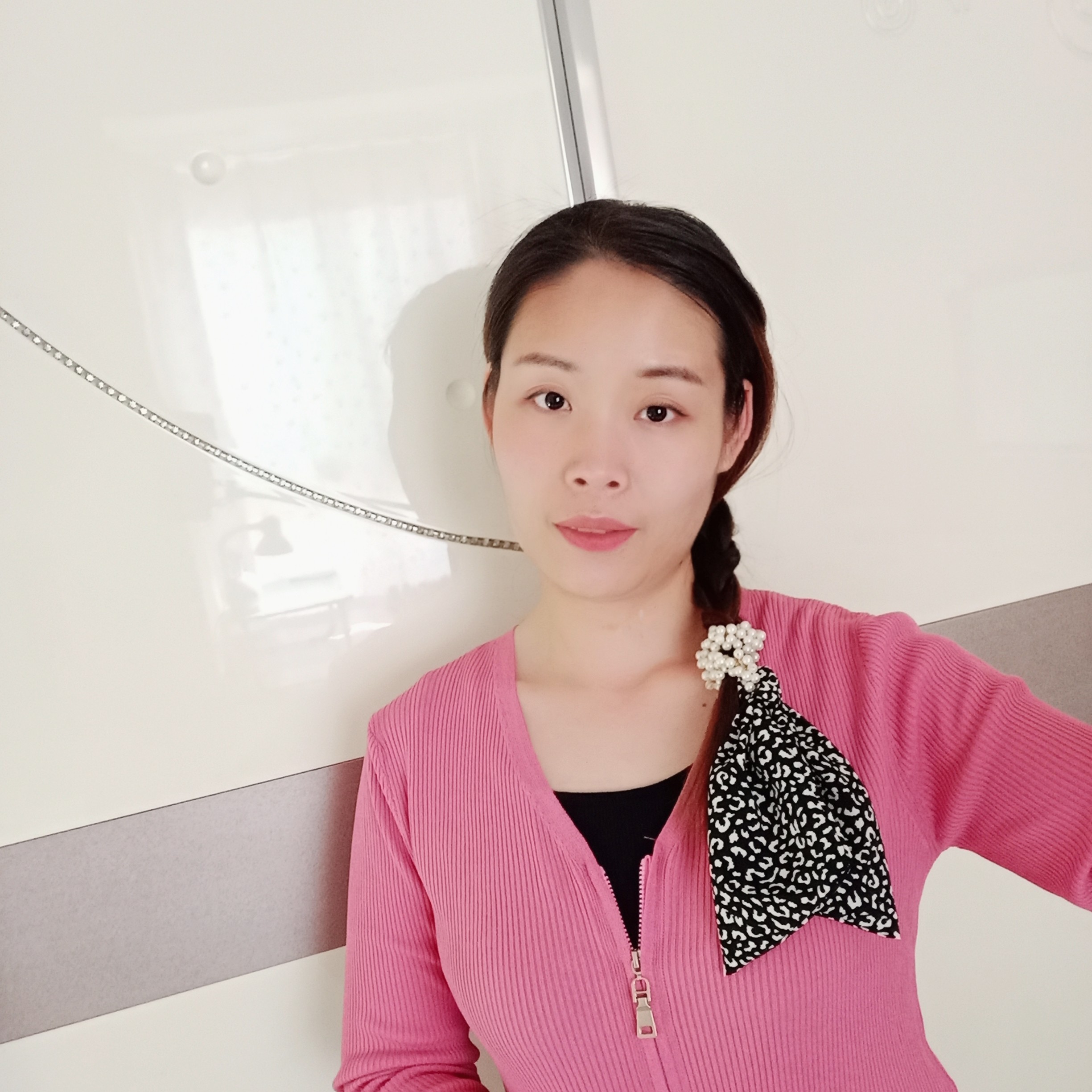 清秀向蓝天的照片