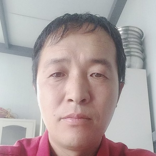 沉默深拥红尘的照片