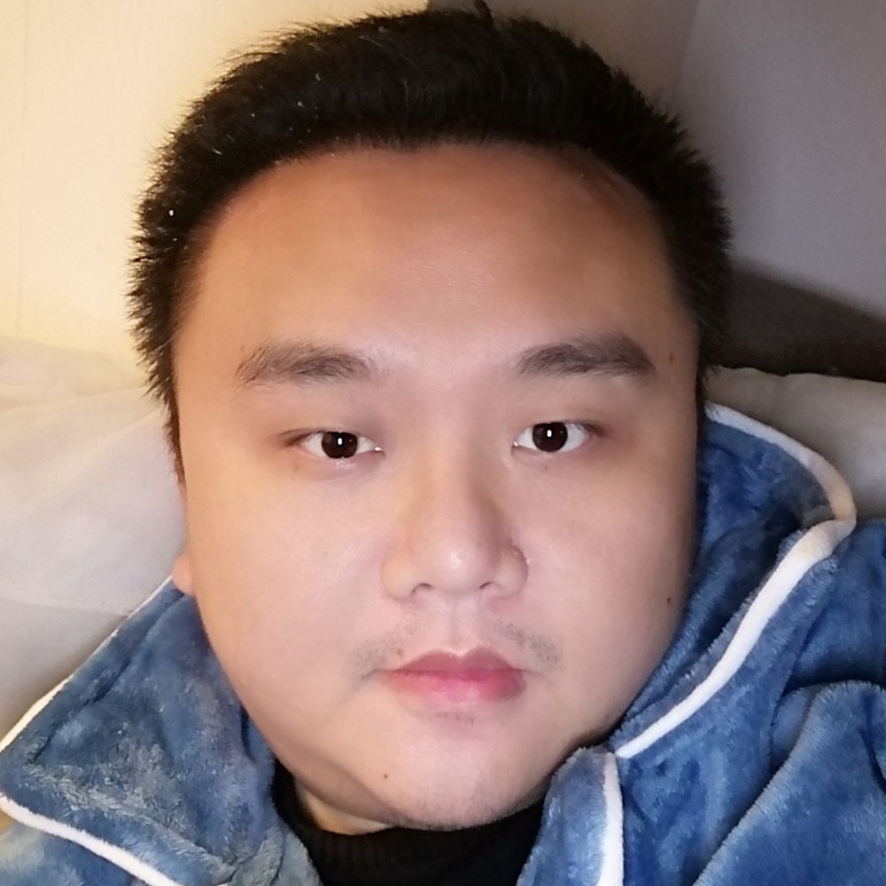 受伤板栗的照片