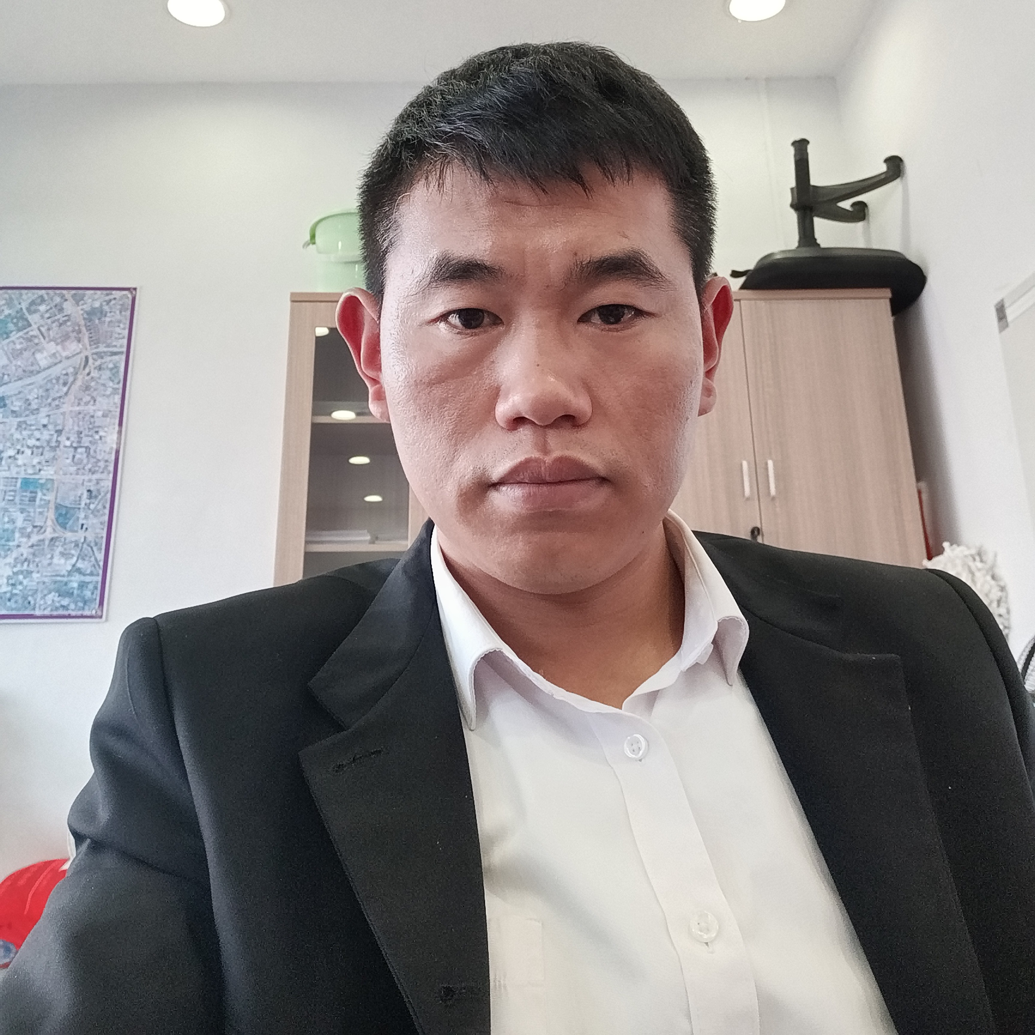 活泼笑小刺猬的照片