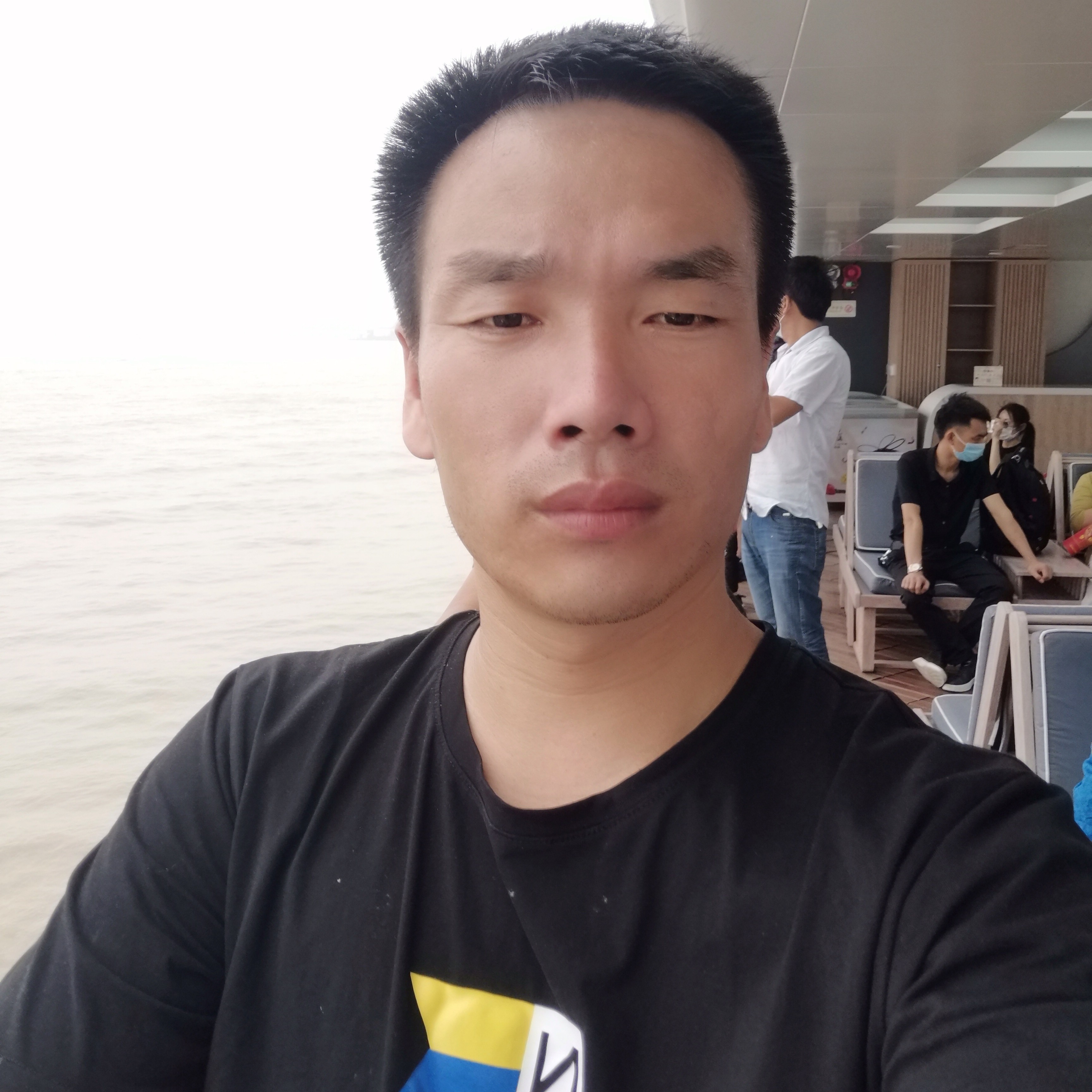 郁战友的照片