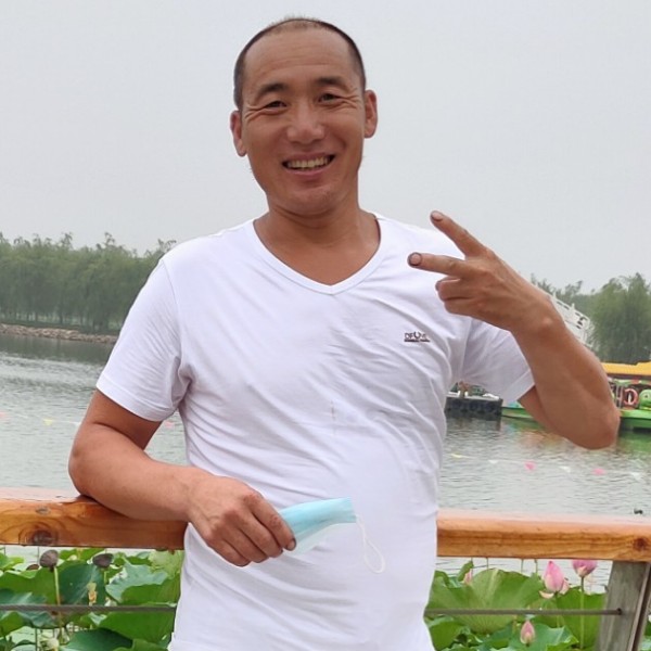 舒服用金针菇的照片