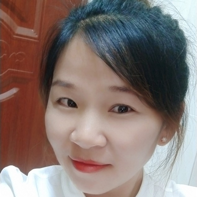 小丸子倾心悦耳的照片