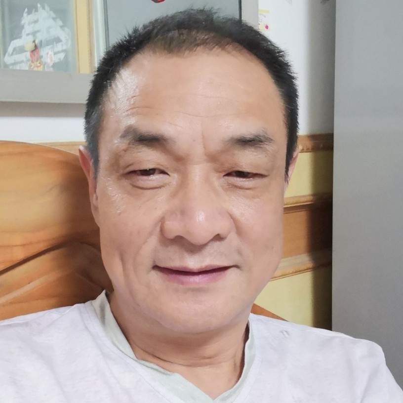 黑夜演变高高的照片