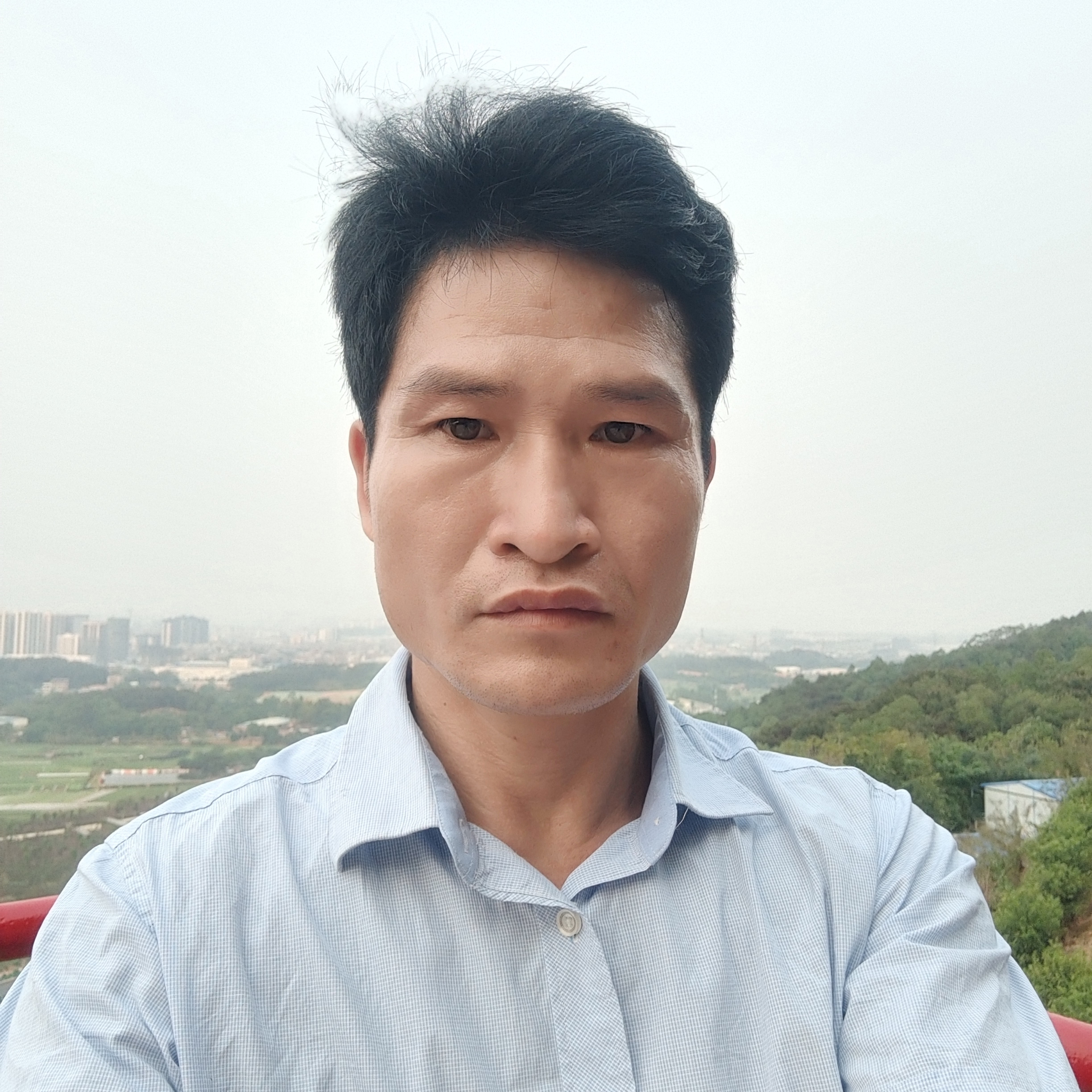 大地傻傻的照片