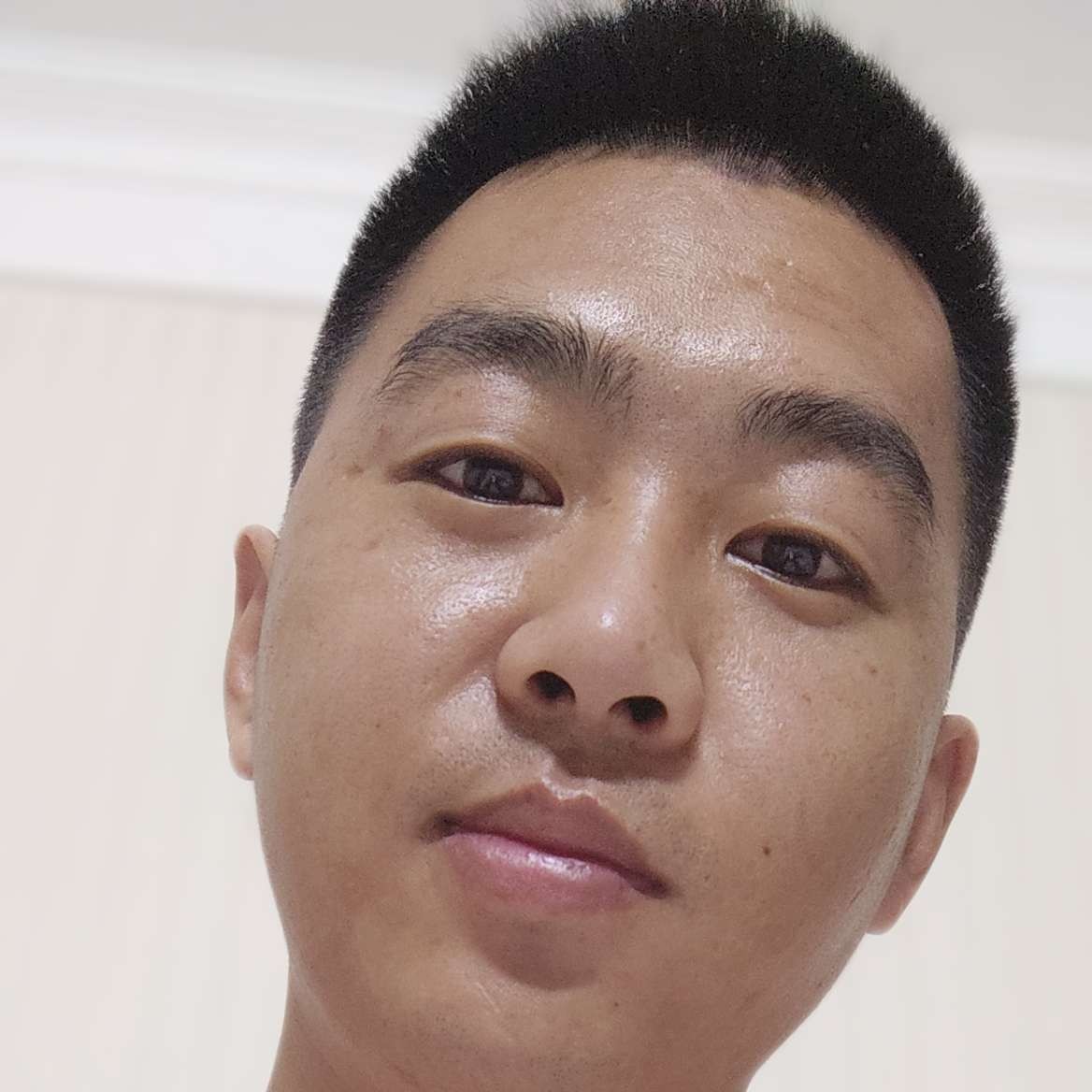 冷静扯巨人的照片