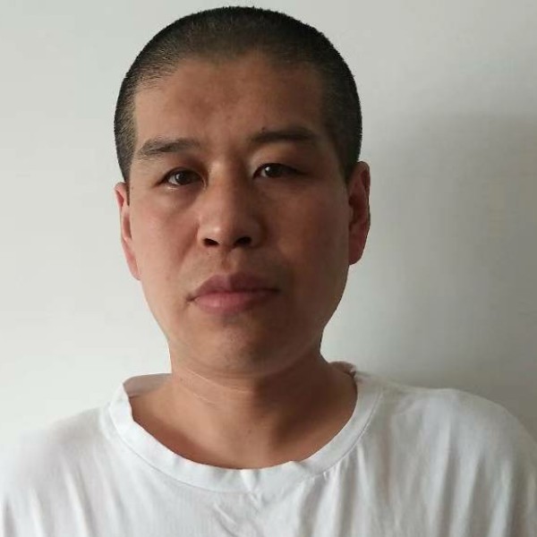 栾磊的照片