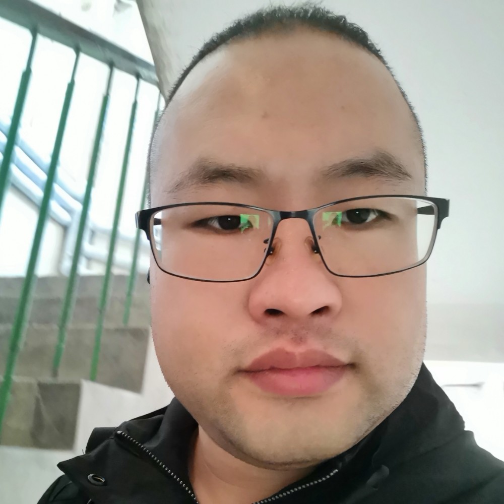 冬天魁梧的照片