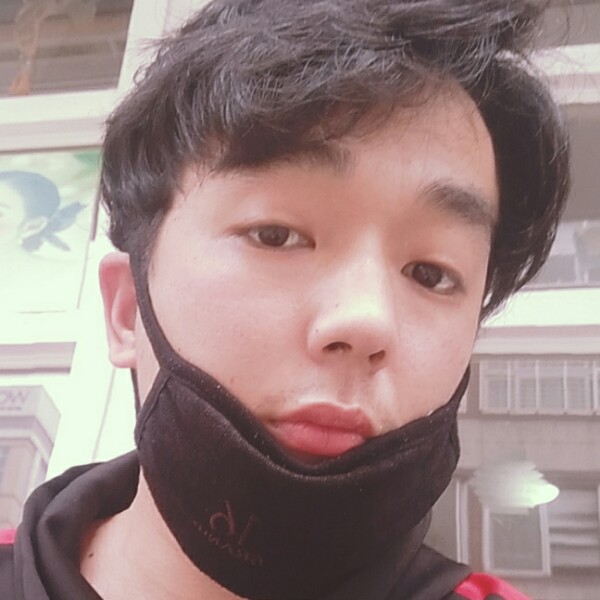 笑点低那大门的照片