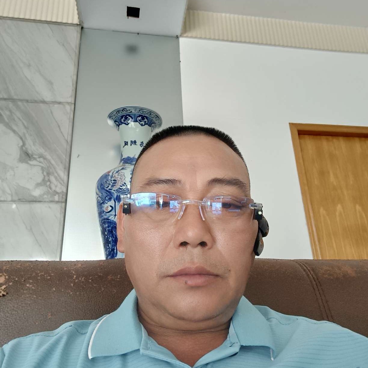 刘长彬的照片
