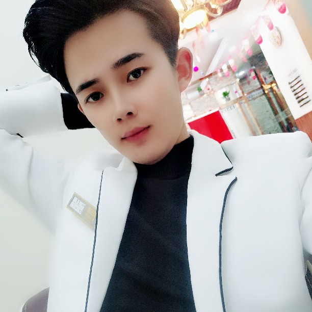 孤独成瘾{}的照片