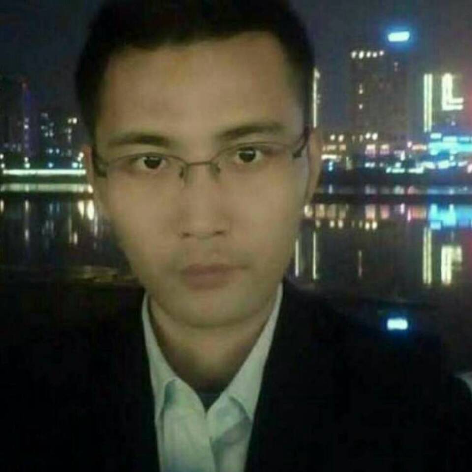 野性笑面包的照片