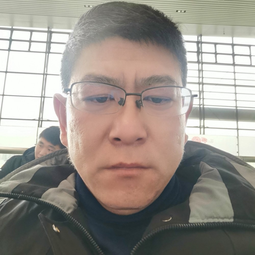 简单保卫金毛的照片