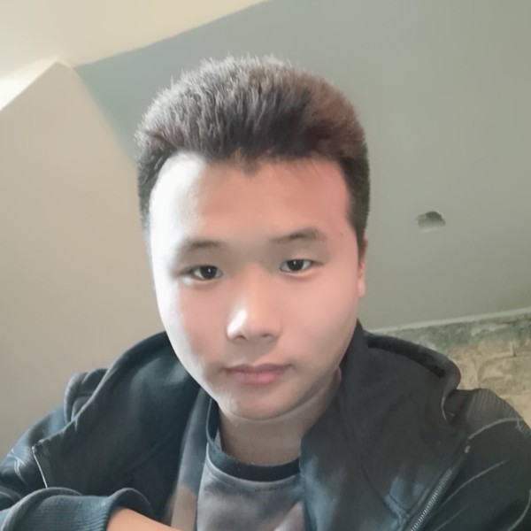 面具下的小丑的照片
