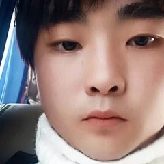 小猫咪遇見如意的照片