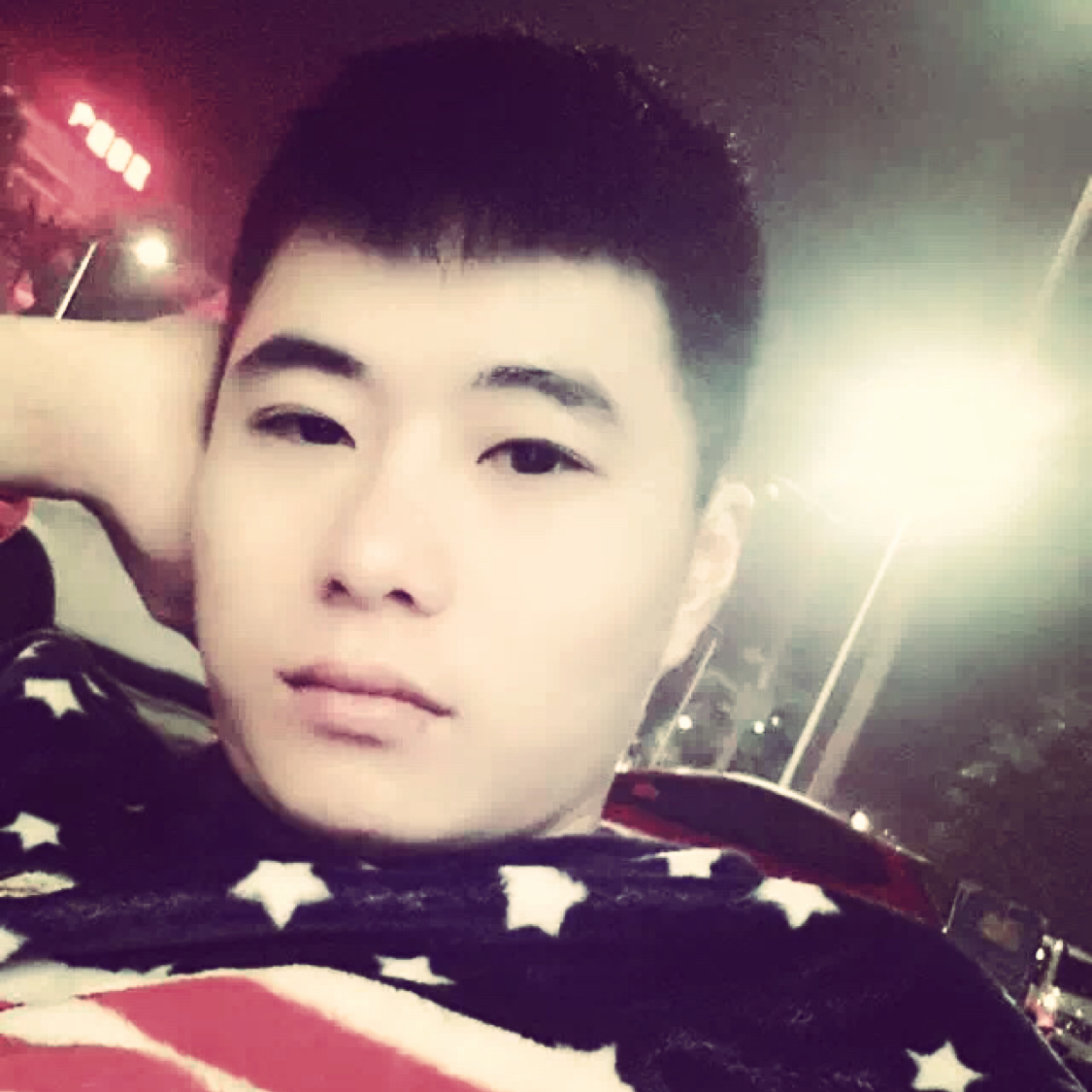 曾经挽手猫咪的照片