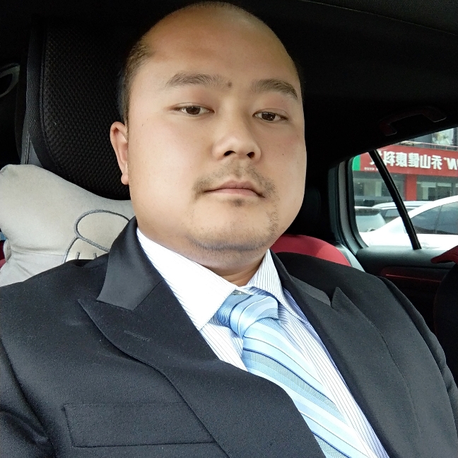 其中一位的照片