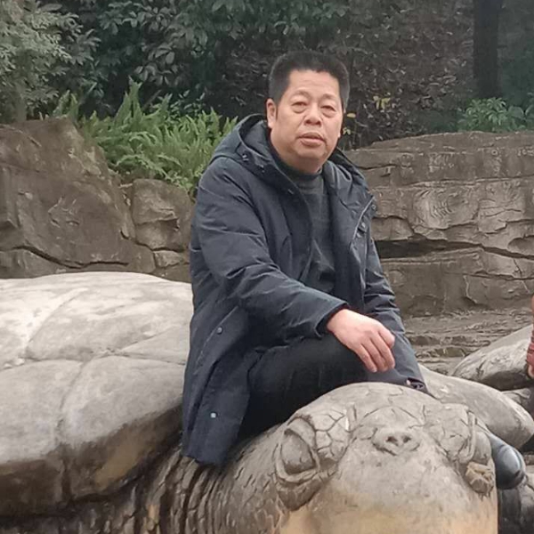 导师倾心懵懂的照片