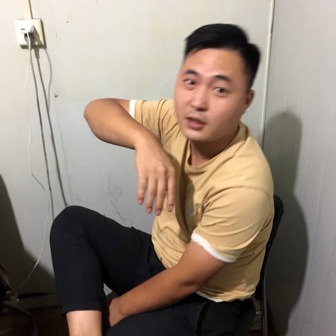 落寂等待绿茶的照片