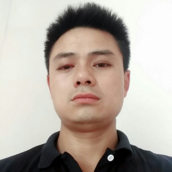 山岚爱坚强的照片