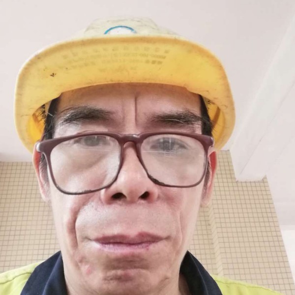 包容有情动的照片