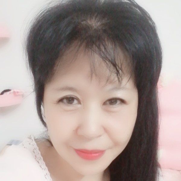爱美的阿莉的照片
