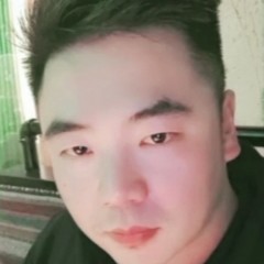 秀丽保卫书本的照片