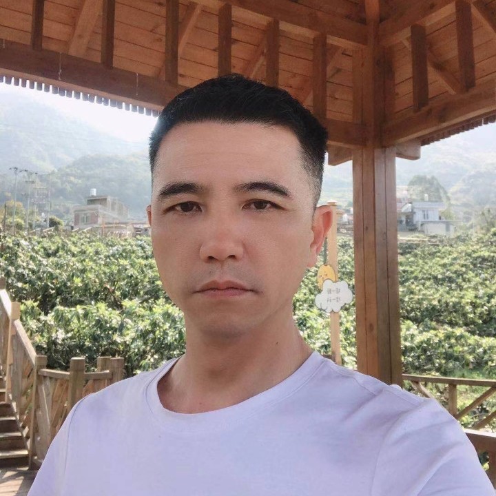 许伟勇的照片