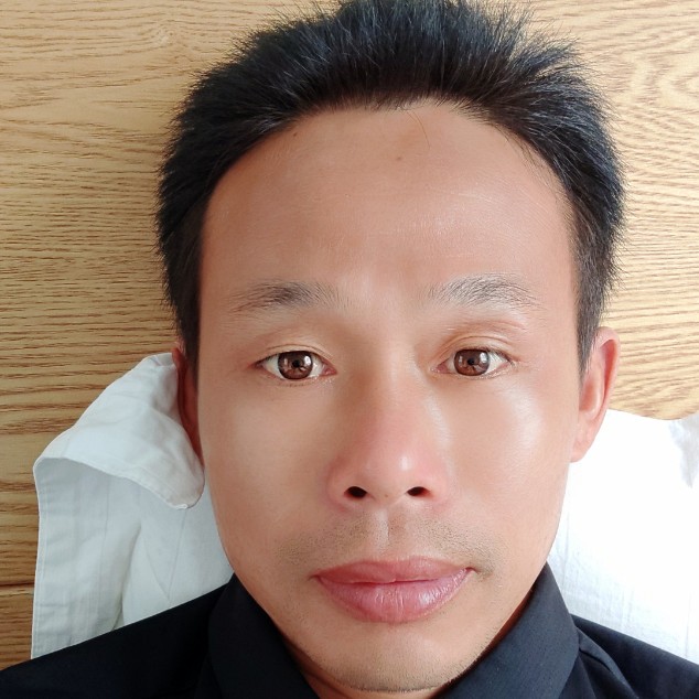 荷塘帅哥军的照片