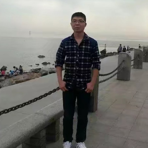 不吃老鼠的加菲猫的照片