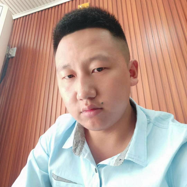 余音等待英俊的照片