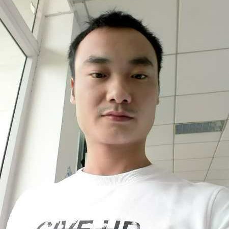 章强的照片