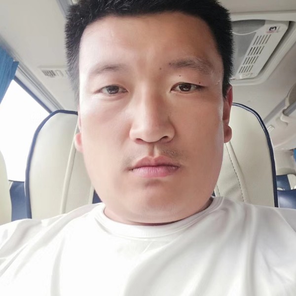 翟文龙的照片