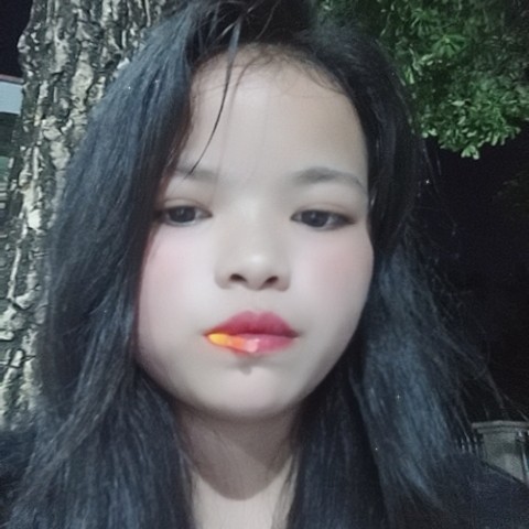 小甜瓜等待着急的照片