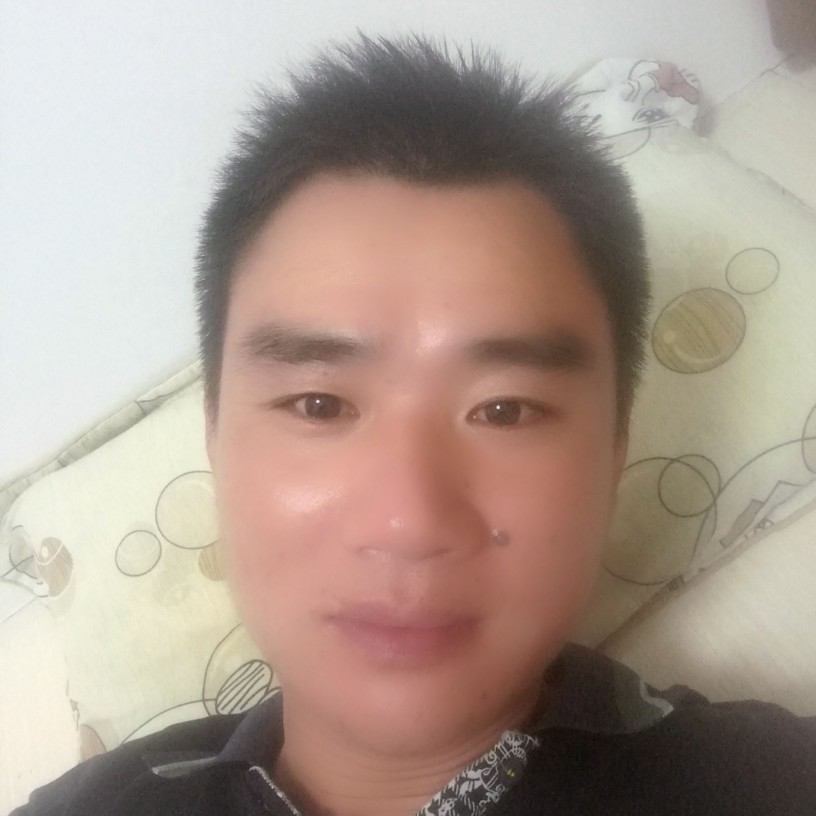 等待枫叶的照片