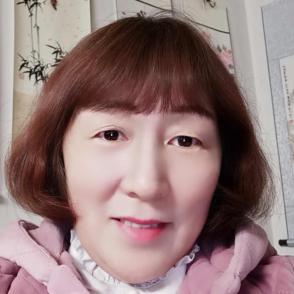 富喆深厚的照片