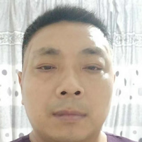 陈坤友的照片
