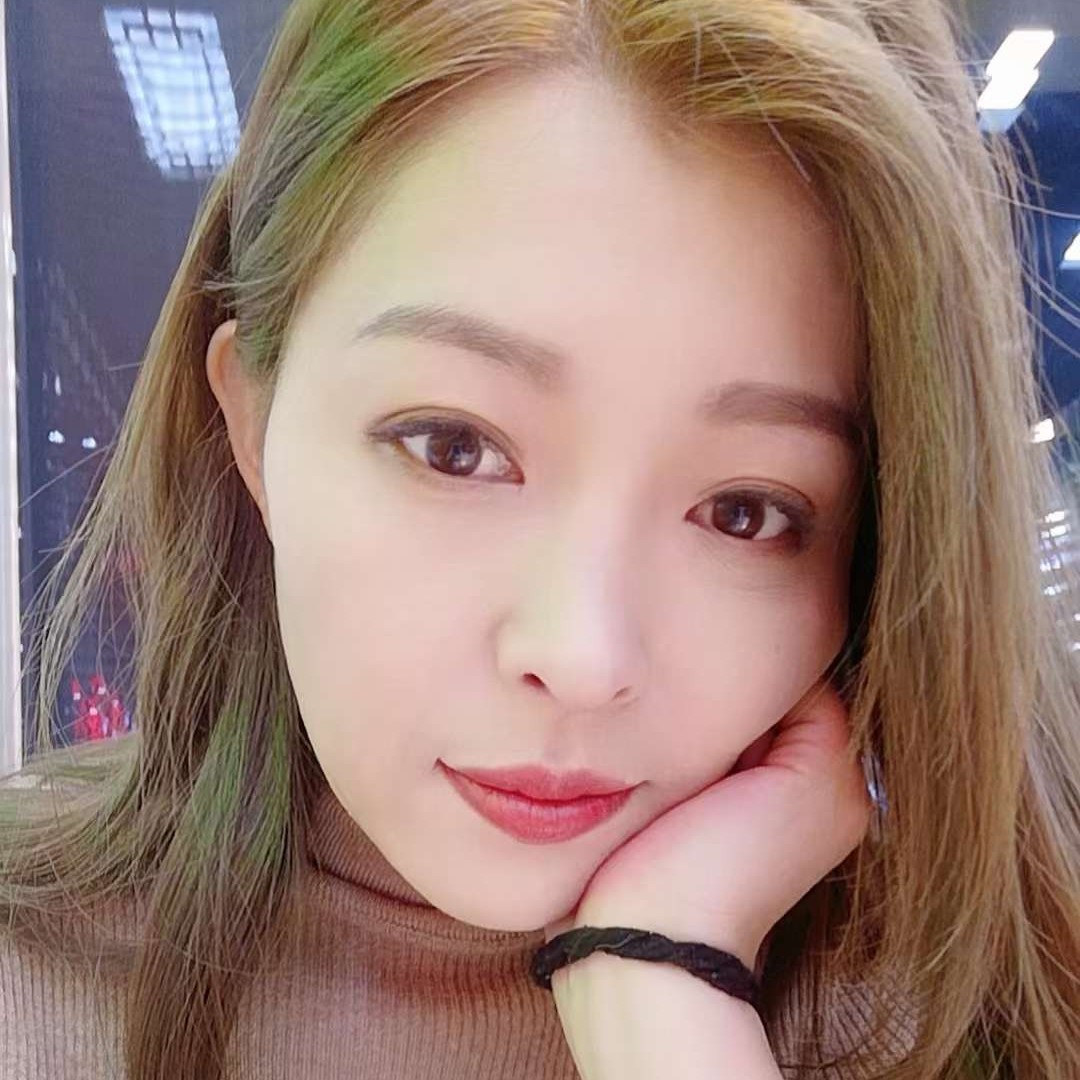 美女凝眸疯狂的照片