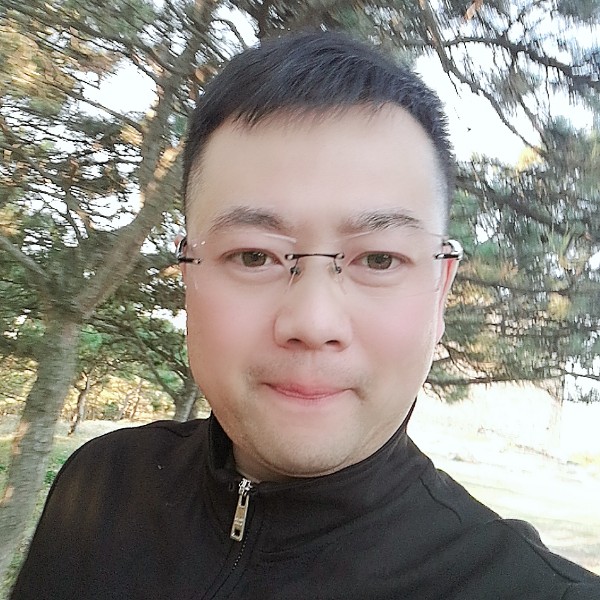 演绎主持大鹏的照片