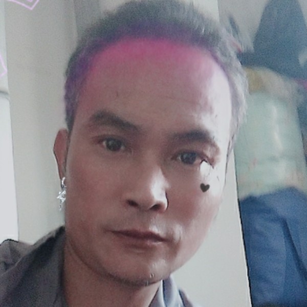板凳欠你的的照片