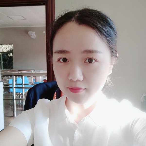 浅洛韵的照片