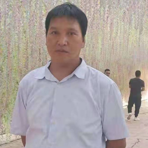 曲天奇单纯离。的照片