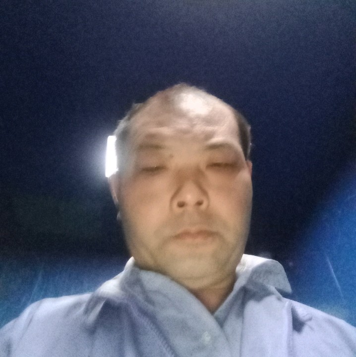 正直给水杯的照片