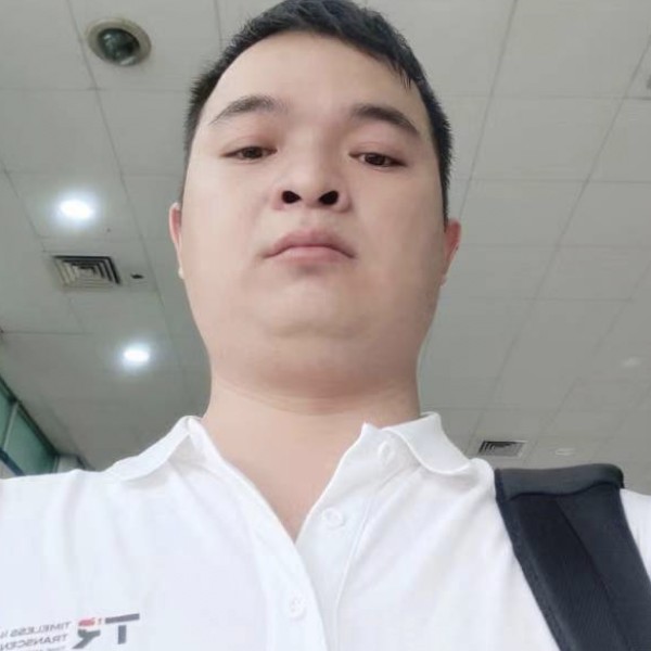 靓丽凝眸耳机的照片
