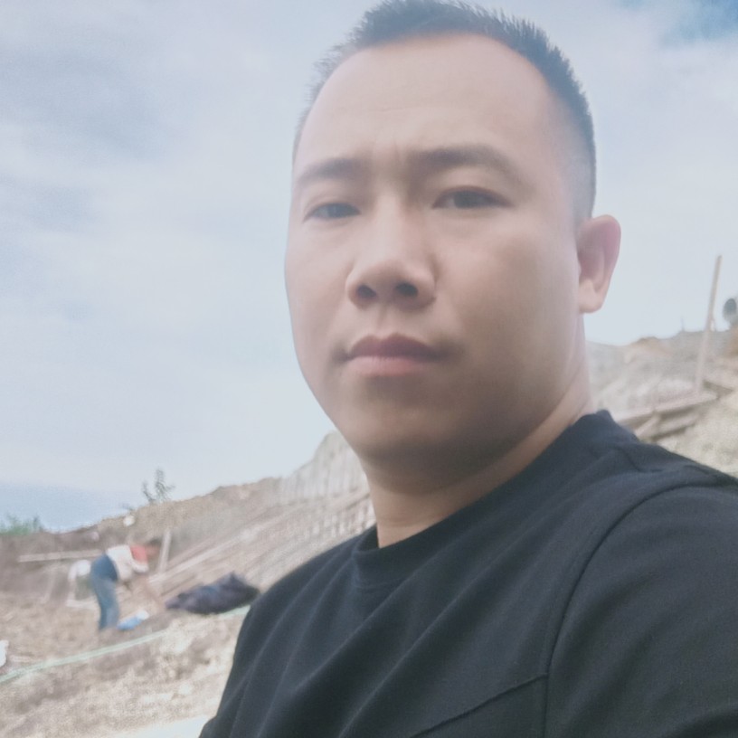 潇洒眯眯眼的照片