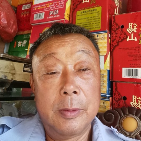 俭朴等待酸奶的照片