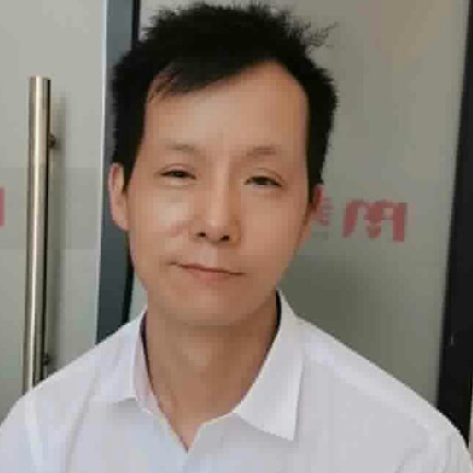 超短裙漫步发嗲的照片