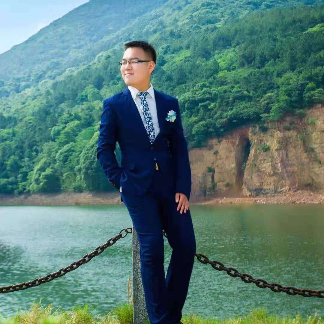 微凉回眸天真的照片