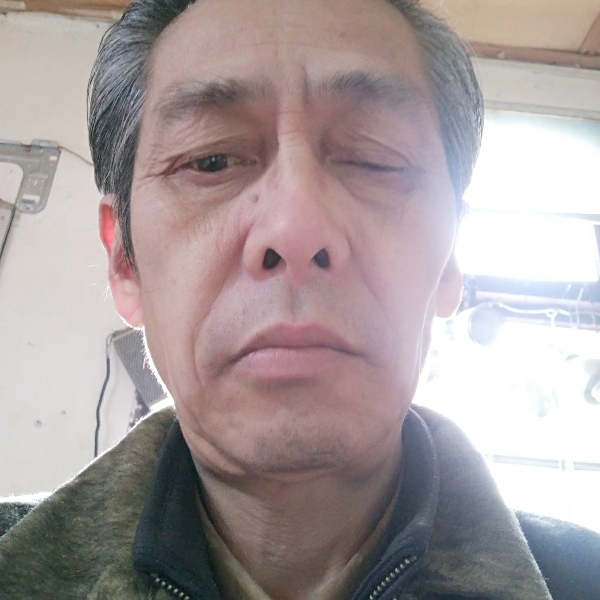 高高挽手沐樱的照片